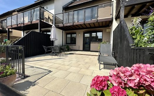Endeavour Way, Hythe