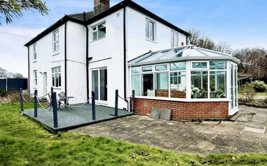 Main Road, Dibden