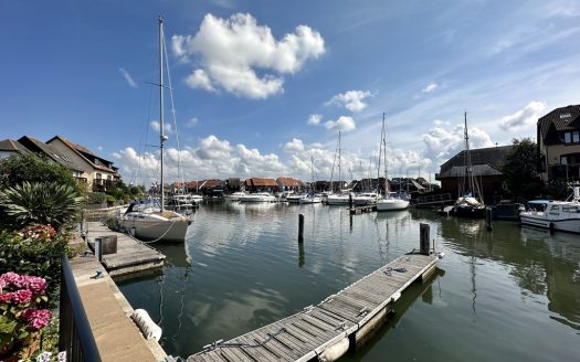 Endeavour Way, Hythe