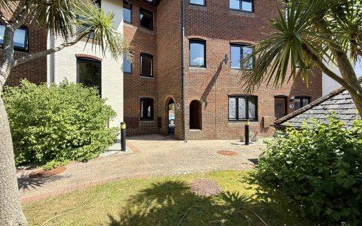 Endeavour Way, Hythe
