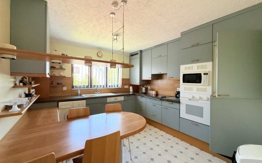 Endeavour Way, Hythe