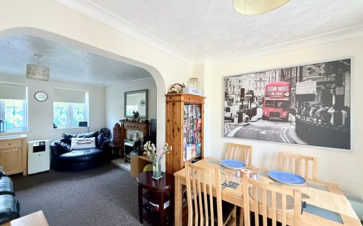 Harrier Green, Holbury