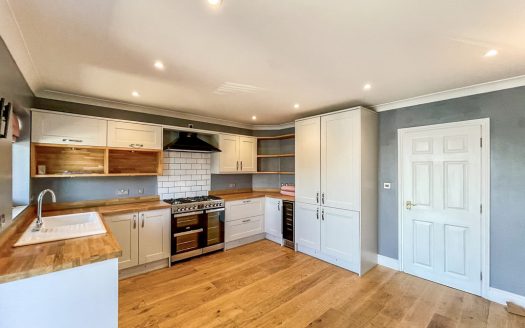 Endeavour Way, Hythe