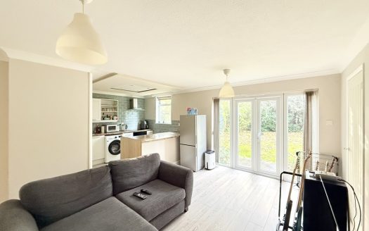 Ford Court, Beaulieu Road