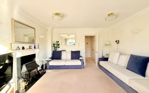 Endeavour Way, Hythe