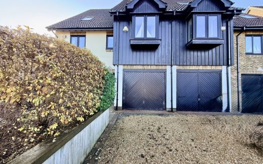 Endeavour Way, Hythe