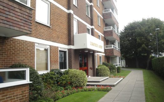 Lingfield Court, Blount Road