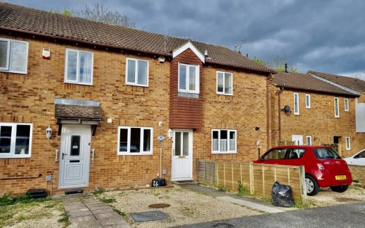 Pebble Court, Marchwood