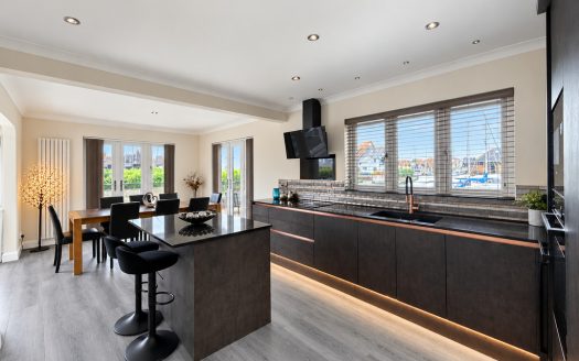 Endeavour Way, Hythe Marina Village
